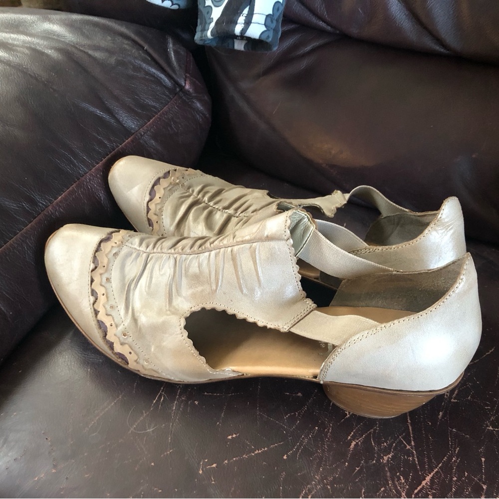 Rieker Shoes - Picture 2 of 7